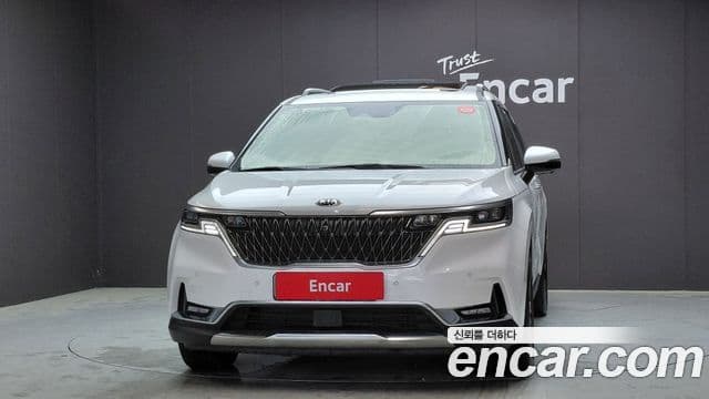 Kia Carnival 2020 — ფოტო 3/20