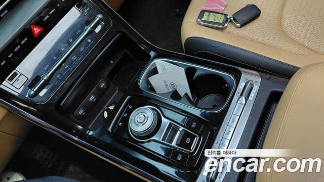Kia Carnival 2020 — ფოტო 9/20