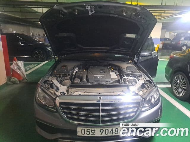 Mercedes-Benz E-Class 2018 — Şəkil 10/20