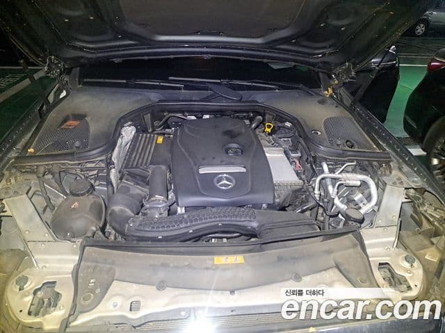 Mercedes-Benz E-Class 2018 — Şəkil 11/20