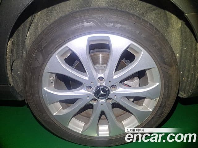 Mercedes-Benz E-Class 2018 — Şəkil 15/20