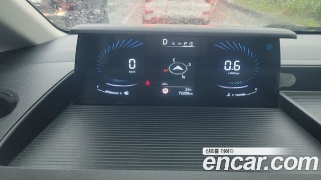 Hyundai Staria 2021 — ფოტო 7/19