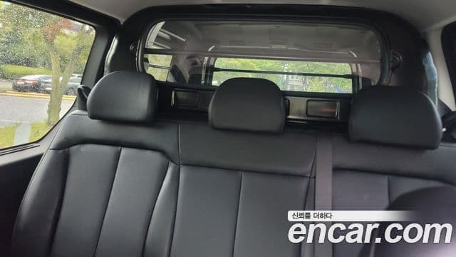 Hyundai Staria 2021 — ფოტო 9/19