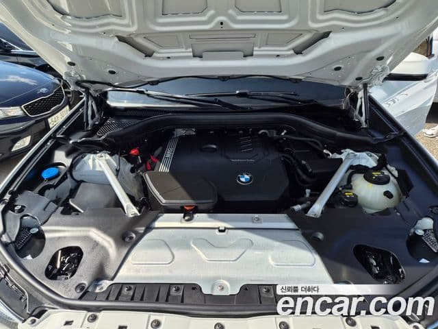BMW X4 2022 — Photo 16/20