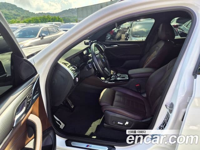 BMW X4 2022 — Photo 9/20