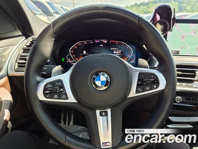 BMW X4 2022 — Photo 17/20