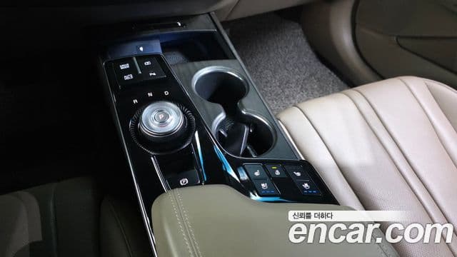 Kia K8 2022 — Şəkil 9/20
