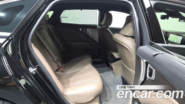 Kia K8 2022 — Şəkil 12/20