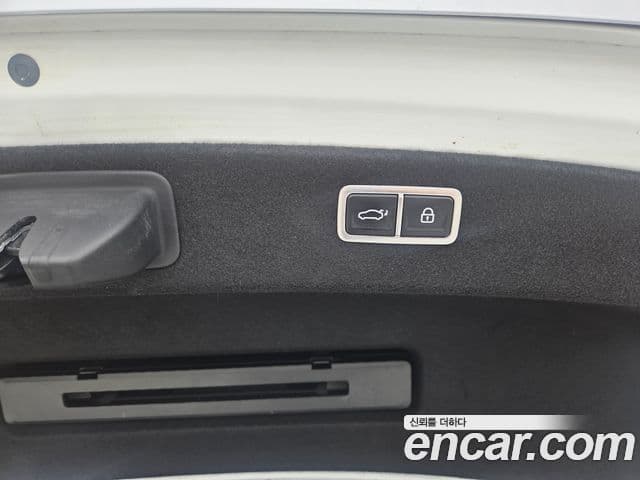 Genesis Electrified G80 2022 — ფოტო 7/20
