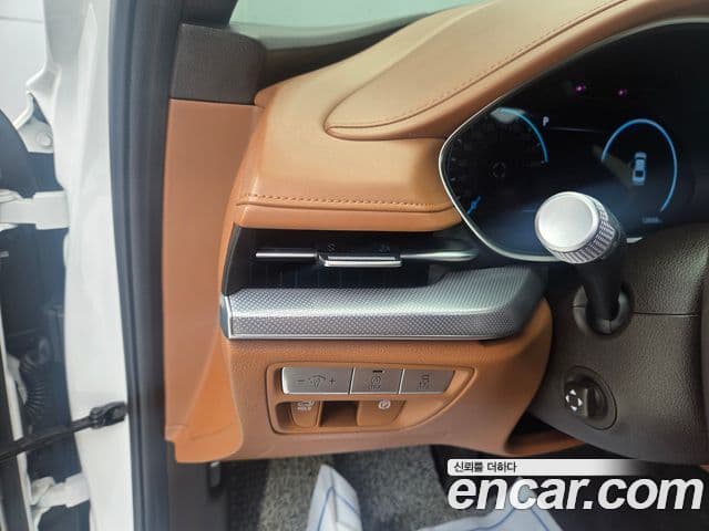 Genesis Electrified G80 2022 — ფოტო 13/20