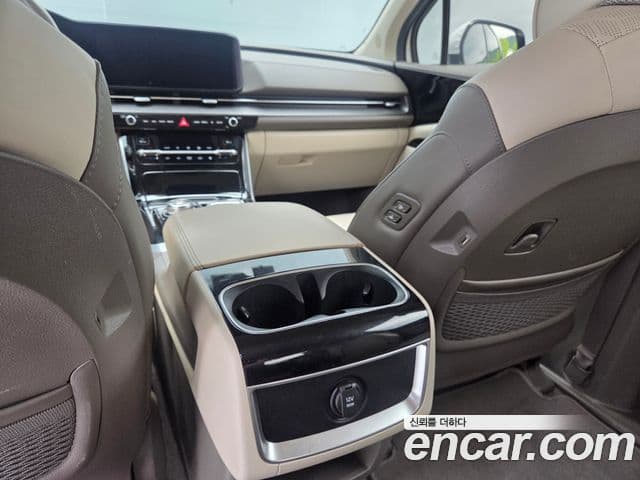 Kia Carnival 2022 — ფოტო 10/19
