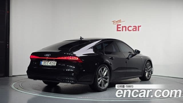 Audi A7 2022 — ფოტო 2/20