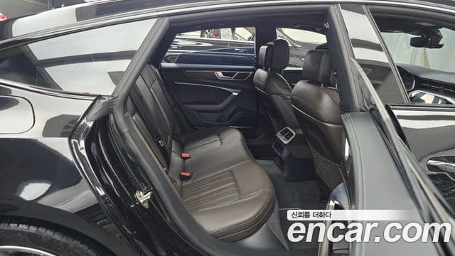Audi A7 2022 — ფოტო 11/20
