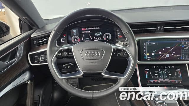 Audi A7 2022 — ფოტო 13/20