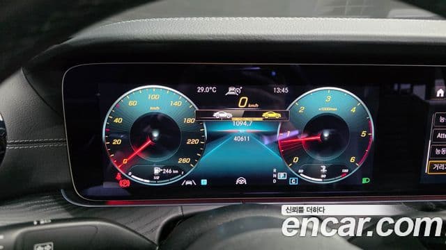 Mercedes-Benz E-Class 2022 — Фото 8/20