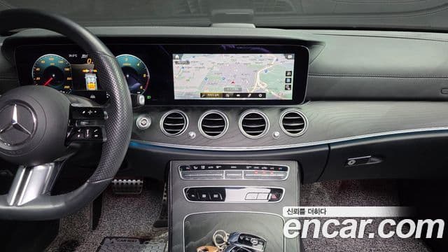 Mercedes-Benz E-Class 2022 — Фото 15/20