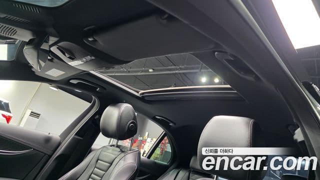 Mercedes-Benz E-Class 2022 — Фото 20/20