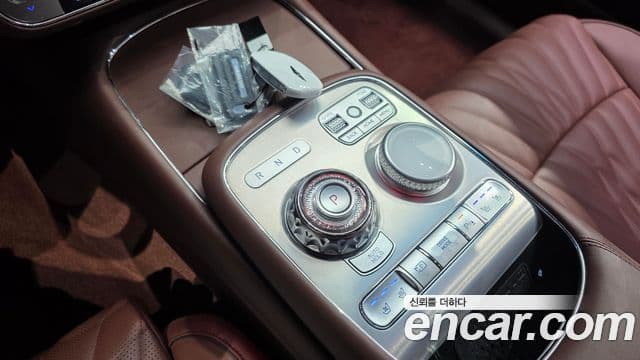 Genesis G90 2022 — Şəkil 9/20