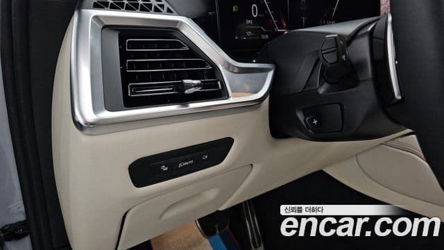 BMW X6 2025 — Photo 33/35