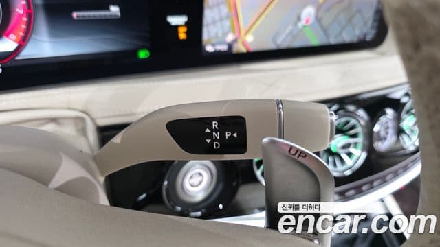 Mercedes-Benz S-Class 2020 — Photo 9/20