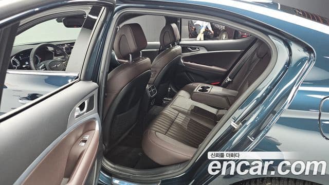 Genesis G70 2022 — фото 12 из 20