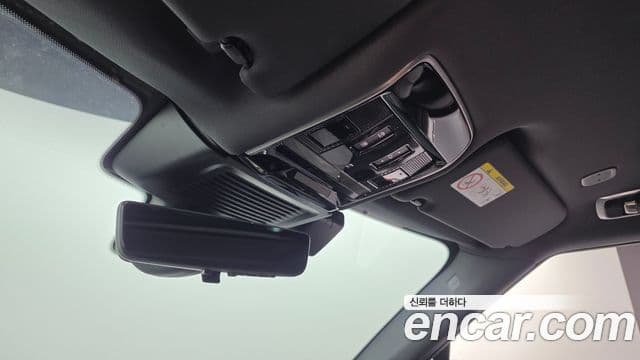 Land Rover Range Rover Sport 2023 — Фото 19/20