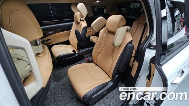 Kia Carnival 2021 — Şəkil 12/20