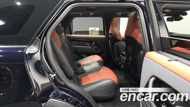 Land Rover Range Rover Sport 2025 — Фото 12/20