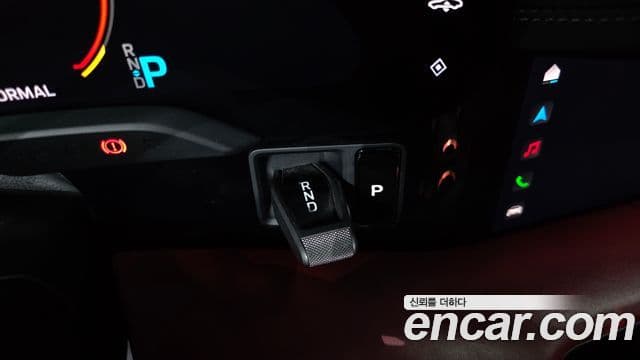 Porsche Taycan 2021 — Şəkil 32/34