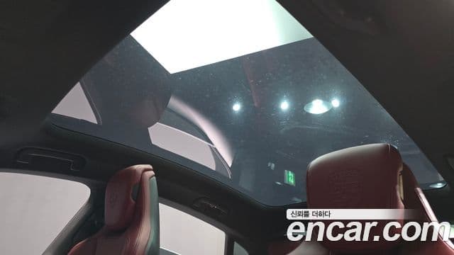 Porsche Taycan 2021 — Şəkil 25/34