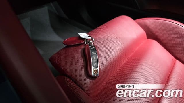 Porsche Taycan 2021 — Şəkil 24/34