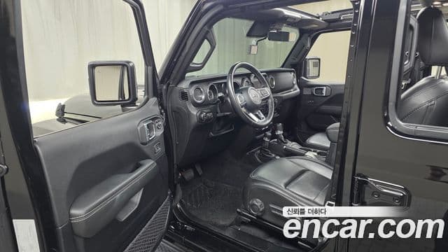 Jeep Wrangler 2021 — Şəkil 10/20