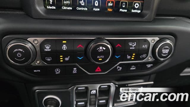 Jeep Wrangler 2021 — Photo 6/33
