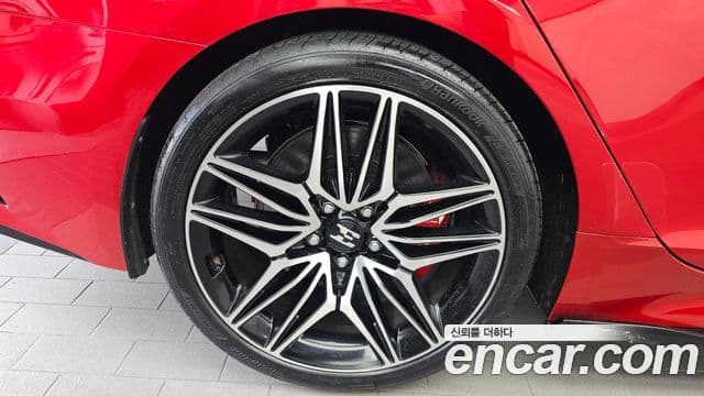 Kia Stinger 2021 — ფოტო 4/20