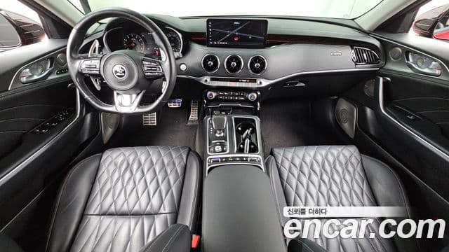 Kia Stinger 2021 — ფოტო 9/20
