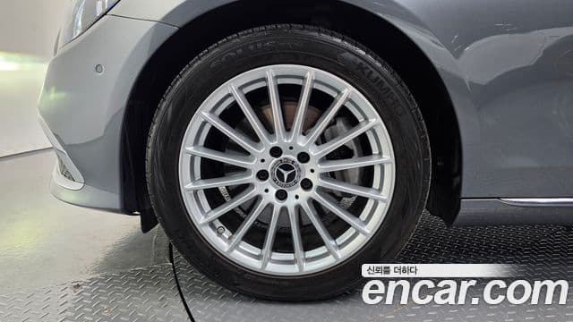 Mercedes-Benz E-Class 2021 — фото 5 из 20