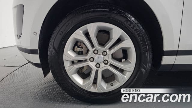Land Rover Range Rover Evoque 2019 — фото 5 из 20