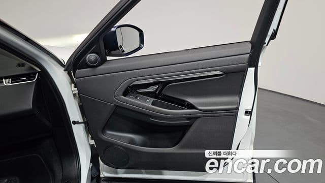 Land Rover Range Rover Evoque 2019 — фото 17 из 20