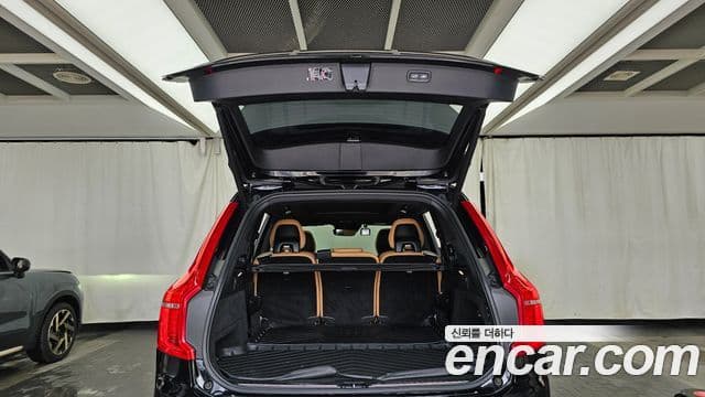 Volvo XC90 2022 — ფოტო 20/20