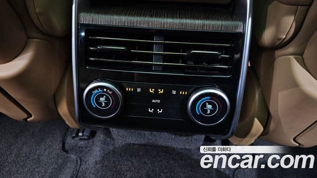Land Rover Range Rover 2025 — Photo 18/38