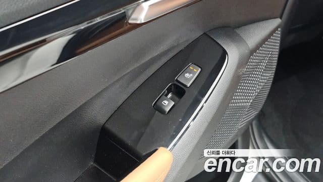 Kia Seltos 2023 — ფოტო 18/20