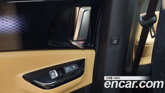 Kia Carnival 2022 — Şəkil 18/20