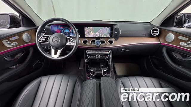 Mercedes-Benz E-Class 2019 — ფოტო 7/20