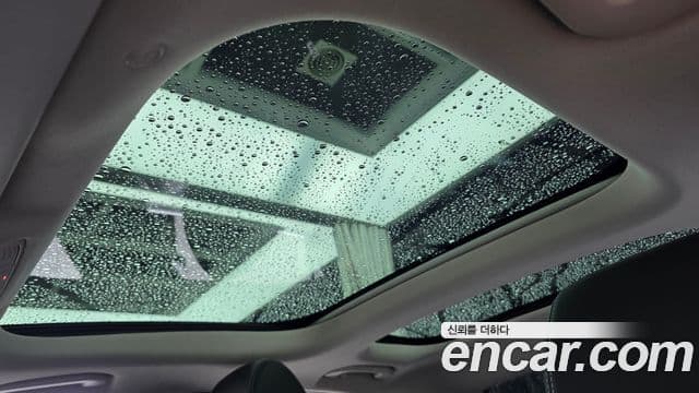 Mercedes-Benz E-Class 2019 — ფოტო 19/20