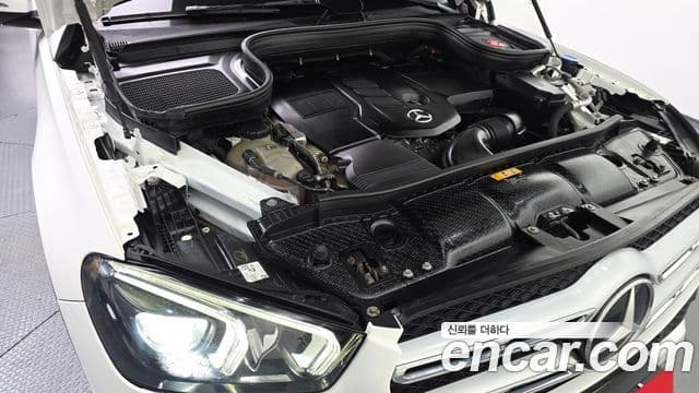 Mercedes-Benz GLE-Class 2019 — Şəkil 6/20