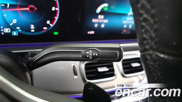 Mercedes-Benz GLE-Class 2019 — Şəkil 9/20