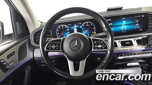 Mercedes-Benz GLE-Class 2019 — Şəkil 13/20