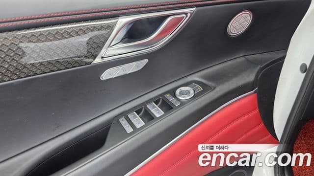 Genesis GV80 Coupe 2023 — Photo 34/34
