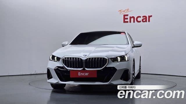 BMW 5 Series 2023 — Şəkil 3/20