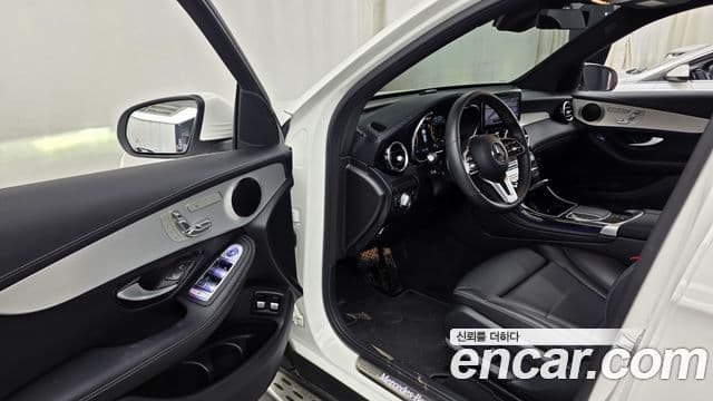 Mercedes-Benz GLC-Class 2021 — Şəkil 10/20